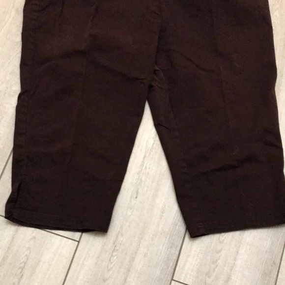 Motherhood Maternity Capri pants - Picture 3 of 6